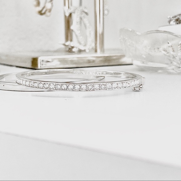 g i v e n c h y - Picture 6 of 6